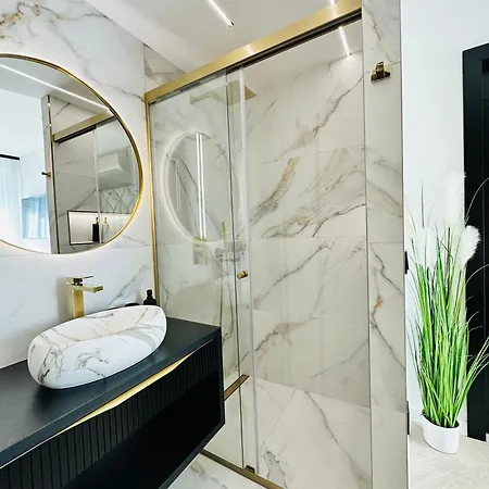 아파트 Onyx 2 Haloszobas Privat Finn Szaunaval Es 2 Fuerdoszobaval