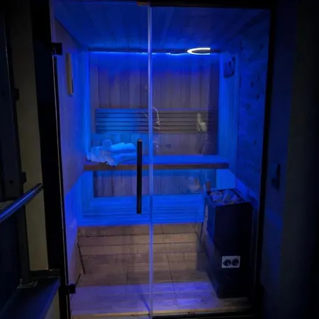 Onyx 2 Bedroom With 2 Bathrooms And Private Finnish Sauna Keszthely